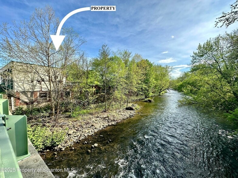 202 Bridge St, Jessup, PA à vendre - Photo du bâtiment - Image 3 de 14