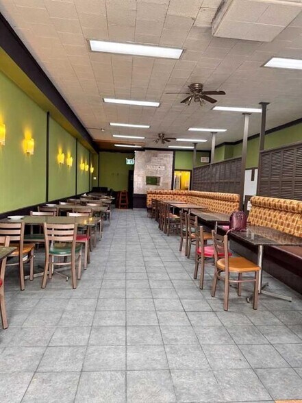 5011 50 St, Innisfail, AB à vendre - Photo intérieure - Image 2 de 9