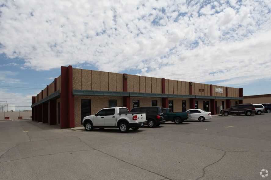 7717 Lockheed Dr, El Paso, TX for lease - Primary Photo - Image 2 of 7