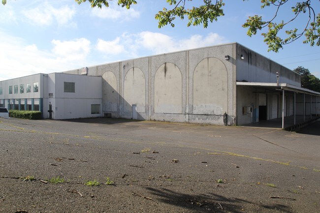 More details for 3400 NE Columbia Blvd, Portland, OR - Industrial for Lease