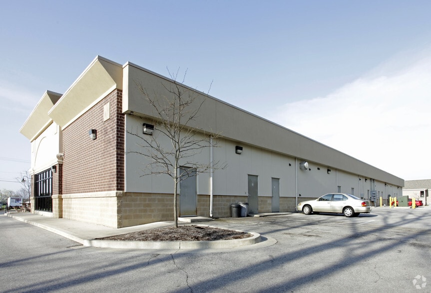 1125 E DuPont Rd, Fort Wayne, IN à vendre - Photo du bâtiment - Image 3 de 17