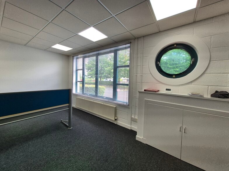 Cooperage Way, Alloa for lease - Interior Photo - Image 3 of 9