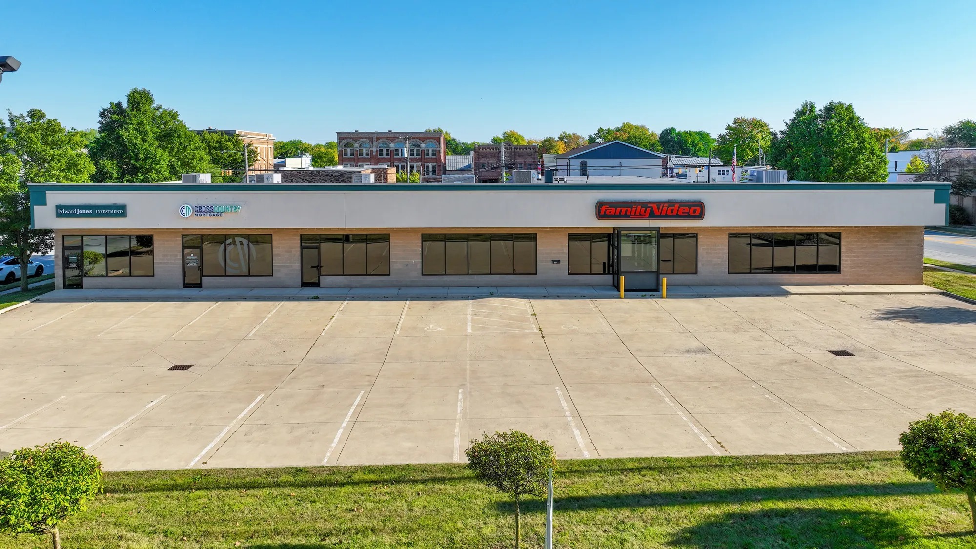 201-215 W High St, Saint Marys, OH for lease Building Photo- Image 1 of 7