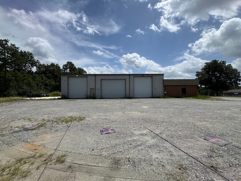 225 Allied Industrial Blvd, Macon-Bibb, GA for lease - Building Photo - Image 3 of 7