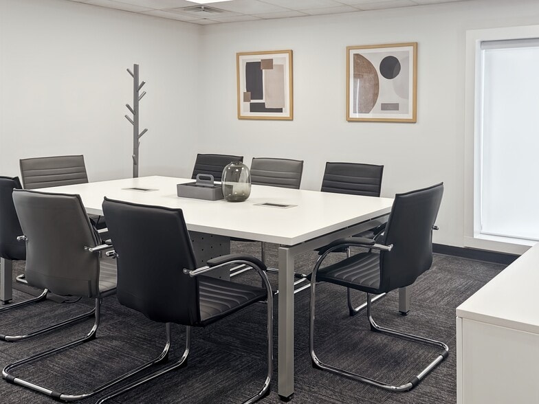 101 E Tennessee Ave, Oak Ridge, TN for lease - Interior Photo - Image 1 of 14