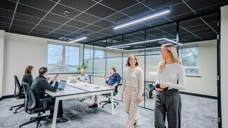 Plus de détails pour Aspinall Close, Bolton - Bureau à louer