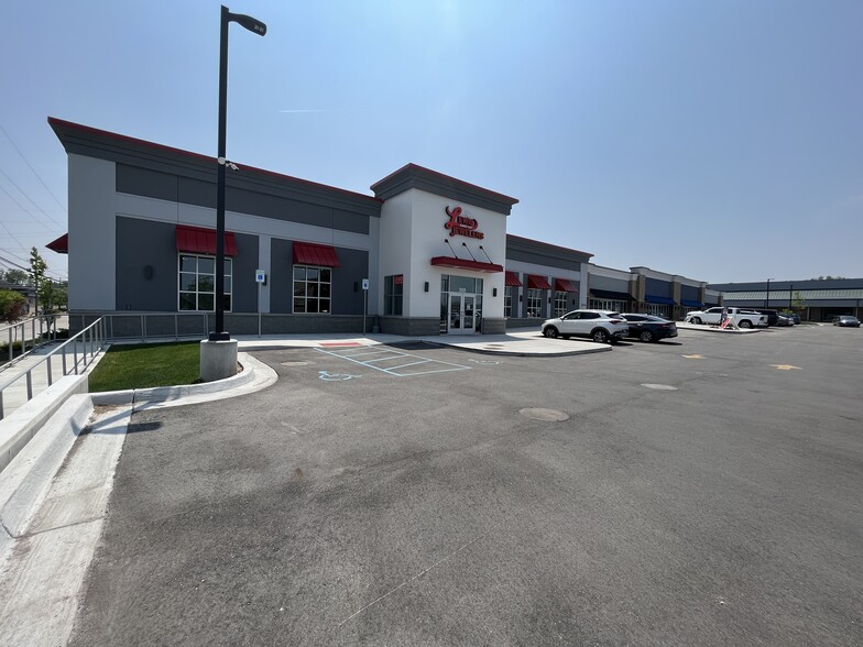 300 S Maple Rd, Ann Arbor, MI for lease - Building Photo - Image 2 of 6