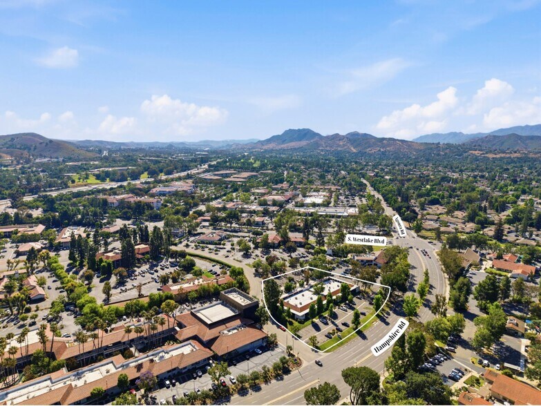 950 Hampshire Rd, Westlake Village, CA à vendre - Aérien - Image 2 de 6