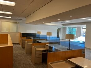 1100 Flynn Rd, Camarillo, CA for lease Interior Photo- Image 2 of 4