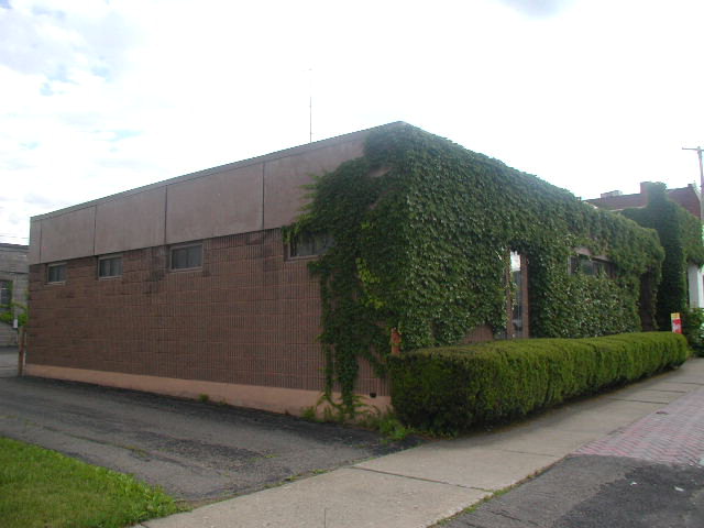 452 E Church St, Elmira, NY à vendre - Photo principale - Image 1 de 1