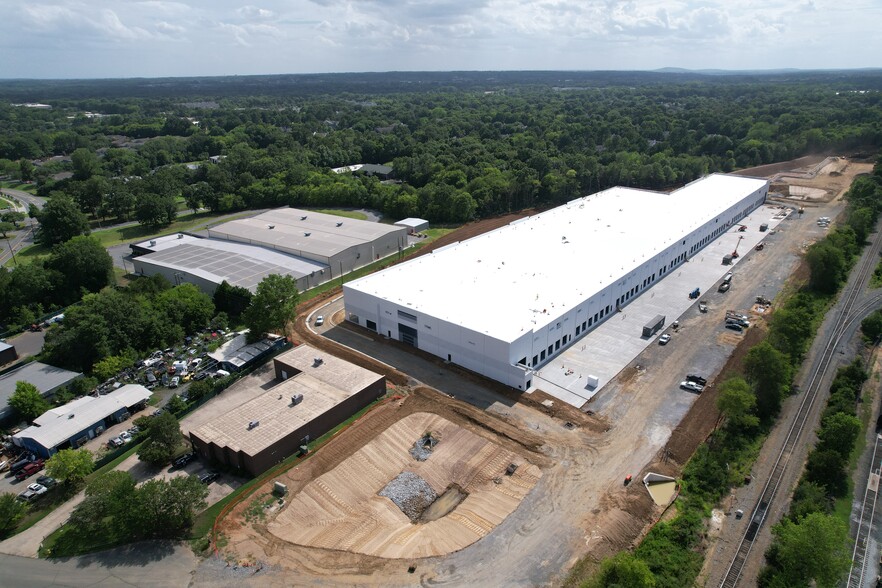 2241 Graham Park Dr, Charlotte, NC for lease - Building Photo - Image 3 of 6