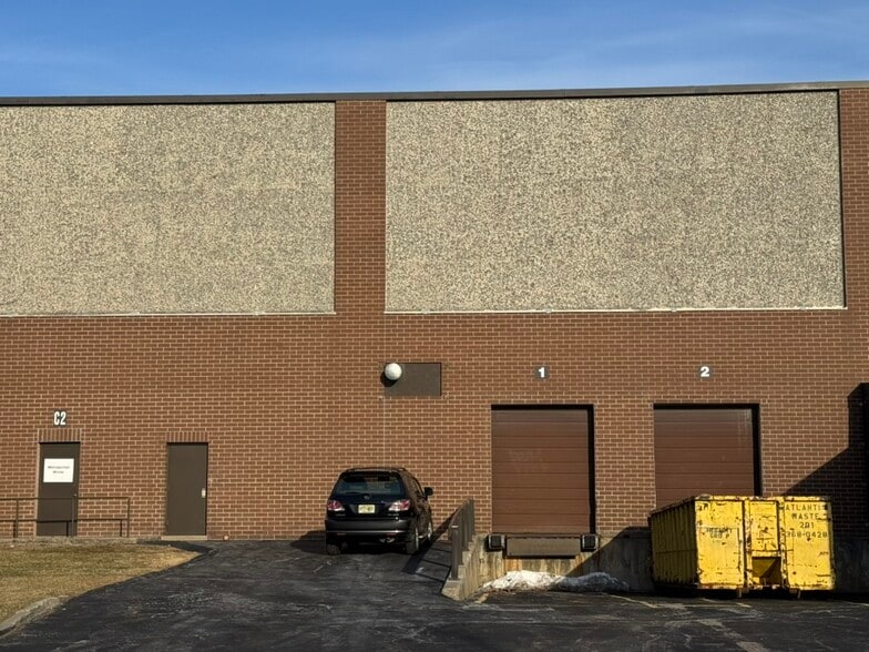 450 Murray Hill Pky, East Rutherford, NJ for lease - Building Photo - Image 1 of 4