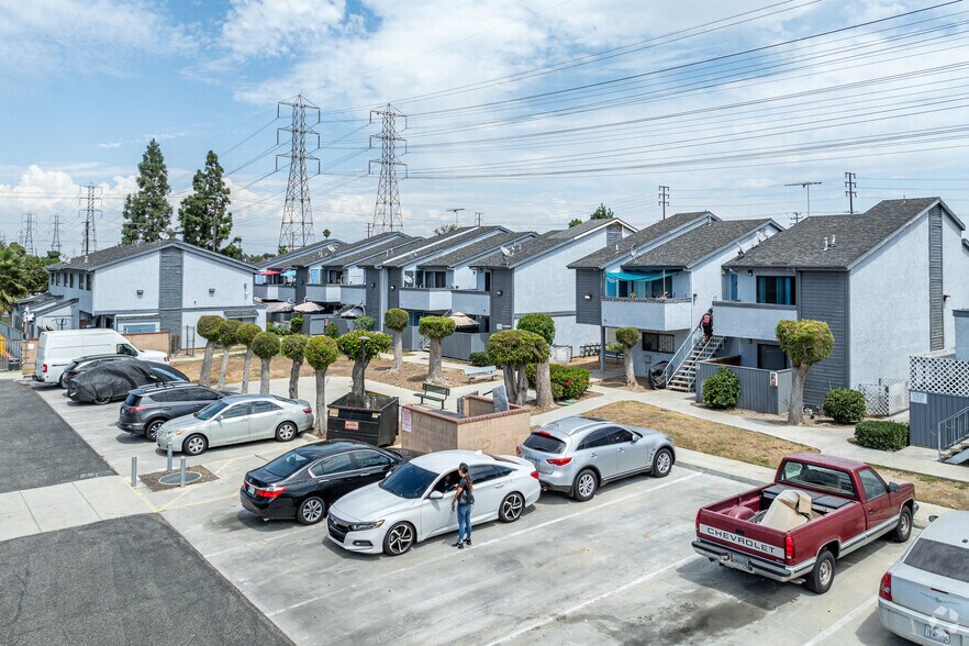 7124 Somerset Blvd, Paramount, CA à vendre - Photo du bâtiment - Image 2 de 8