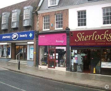 48 London Rd, East Grinstead for sale - Primary Photo - Image 1 of 2