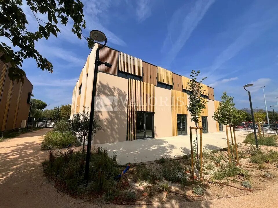 Commerce de détail dans Aubagne à louer Photo du bâtiment- Image 1 de 11