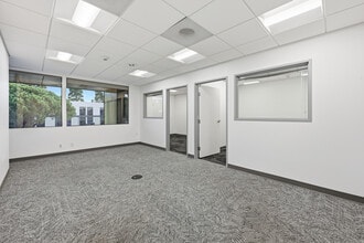 11555 Sorrento Valley Rd, San Diego, CA for lease Interior Photo- Image 1 of 7