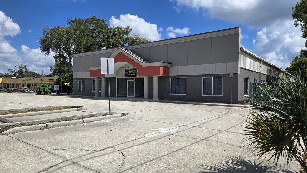 585 S Ronald Reagan Blvd, Longwood, FL à louer - Photo du bâtiment - Image 2 de 4