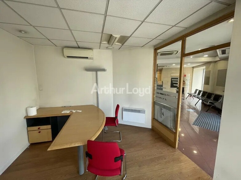 Commerce de détail dans Reims à louer - Photo intérieure - Image 3 de 9