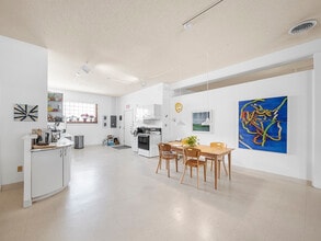 901 W Jefferson Blvd, Dallas, TX à louer Photo intérieure- Image 2 de 12