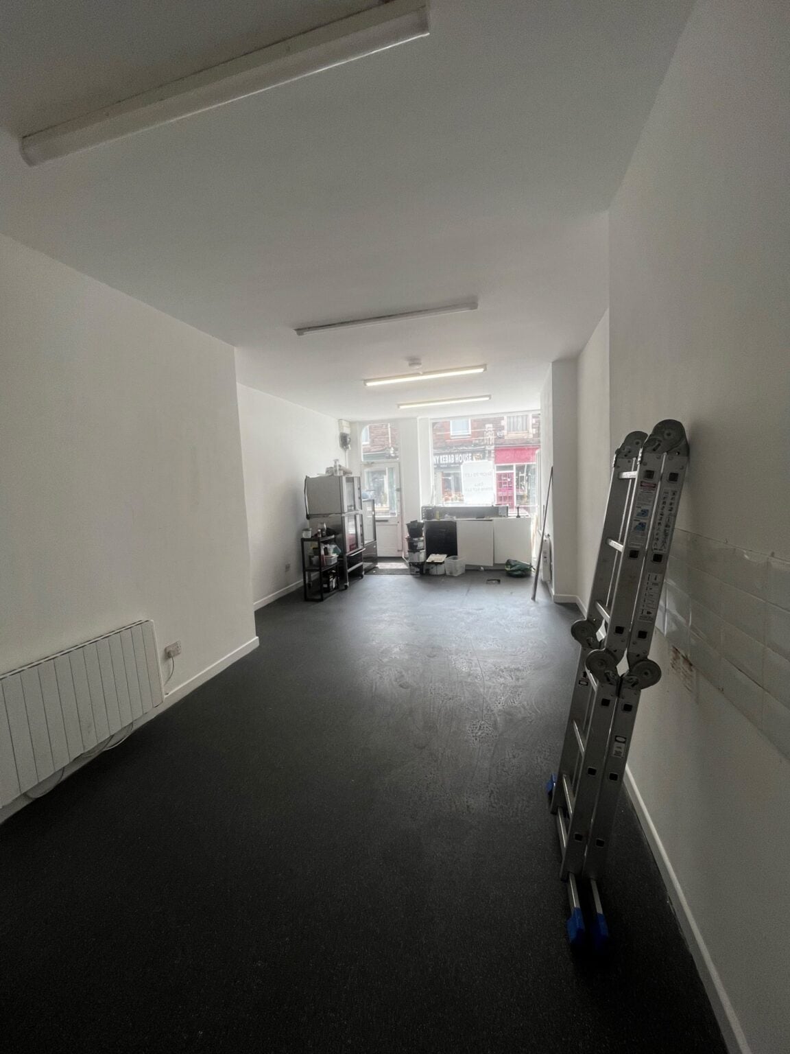 30 Frogmore St, Abergavenny for lease Interior Photo- Image 1 of 4