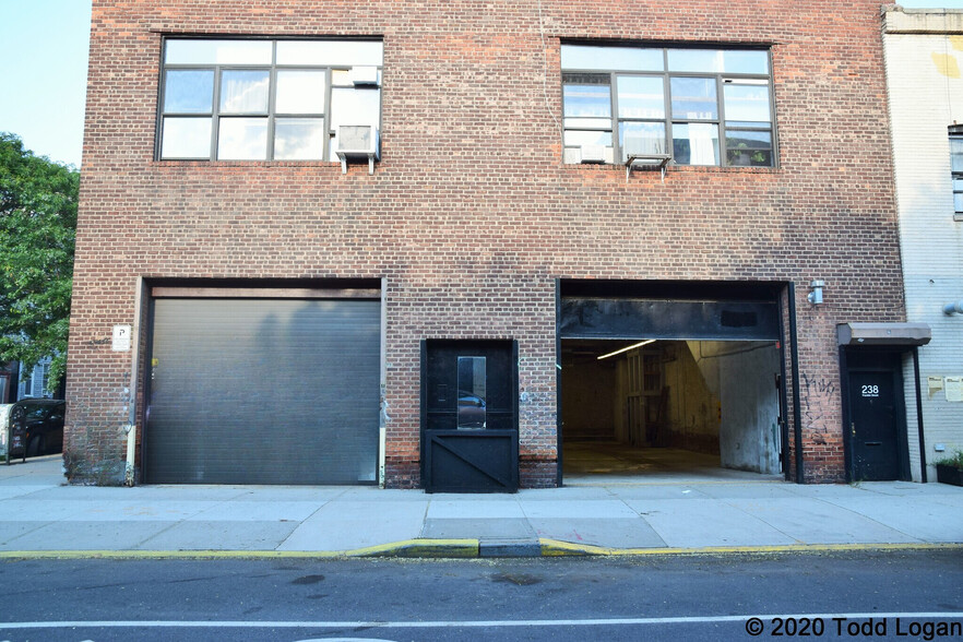 226 Franklin St, Brooklyn, NY for sale - Building Photo - Image 1 of 1