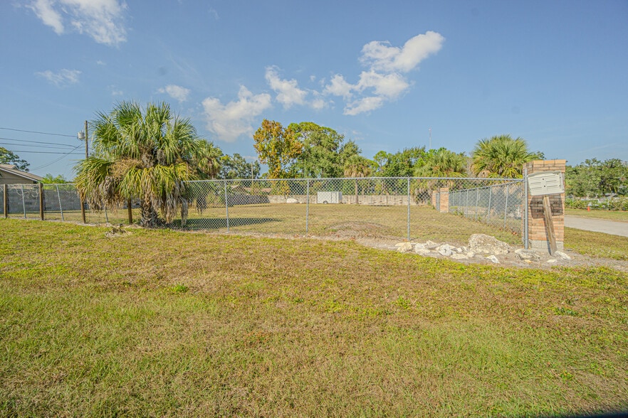 7598 90th Street, Seminole, FL for sale - Building Photo - Image 2 of 38