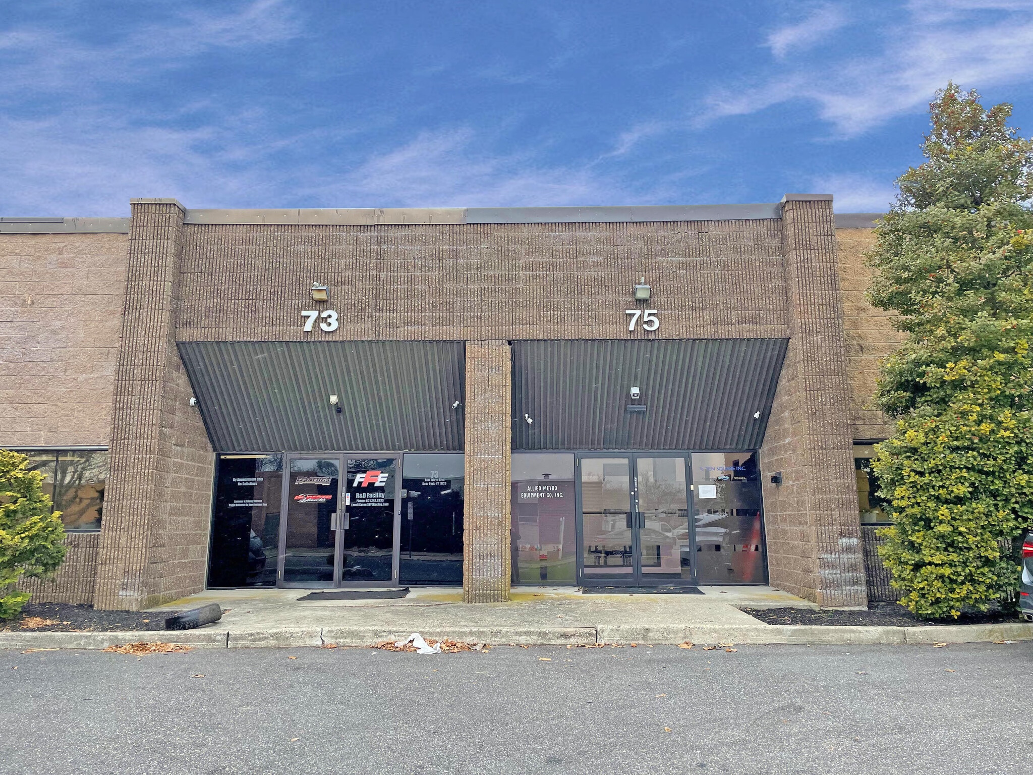 75 E Jefryn Blvd, Deer Park, NY for sale Primary Photo- Image 1 of 16