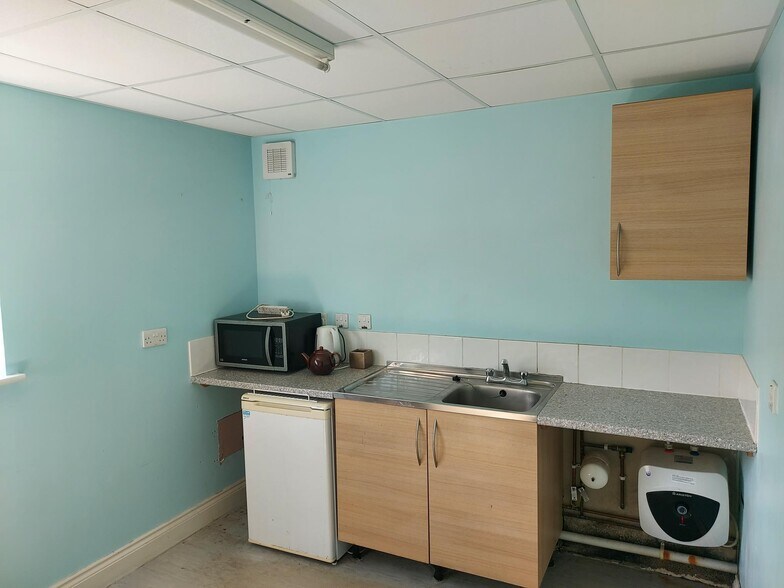 Wadhurst Rd, Mark Cross à louer - Photo du bâtiment - Image 2 de 39