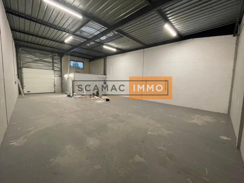 Flex in  for lease - Building Photo - Image 2 of 4