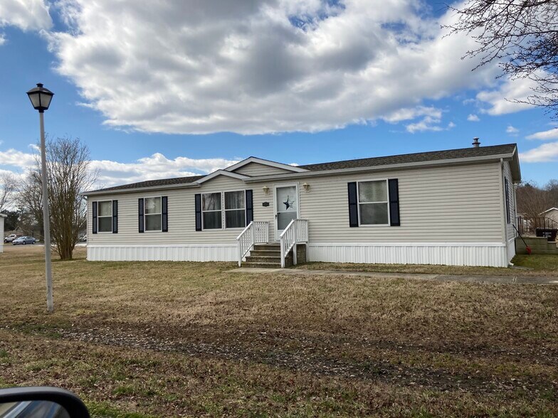 6061 Flamingo Dr, Rhodesdale, MD à vendre - Photo du bâtiment - Image 2 de 9