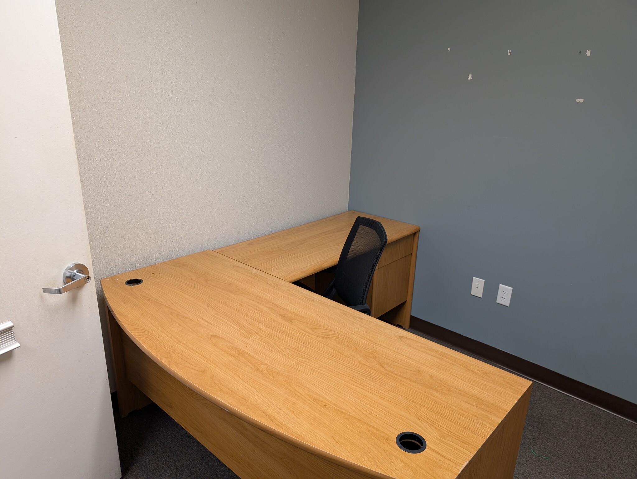 801 W Bay Dr, Largo, FL à louer Photo intérieure- Image 1 de 11