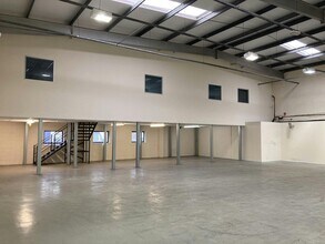 Thomas Rd, Wooburn Green à louer Photo du bâtiment- Image 1 de 10