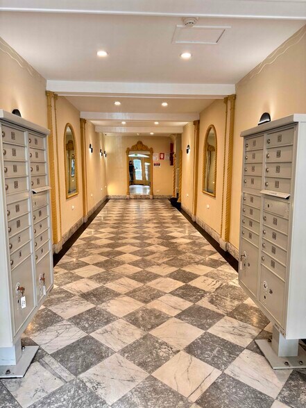 3140 21st St, San Francisco, CA à vendre - Photo du bâtiment - Image 2 de 12
