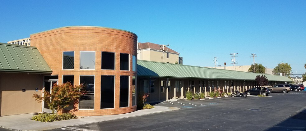 819 Mitten Rd, Burlingame, CA for lease - Building Photo - Image 1 of 13