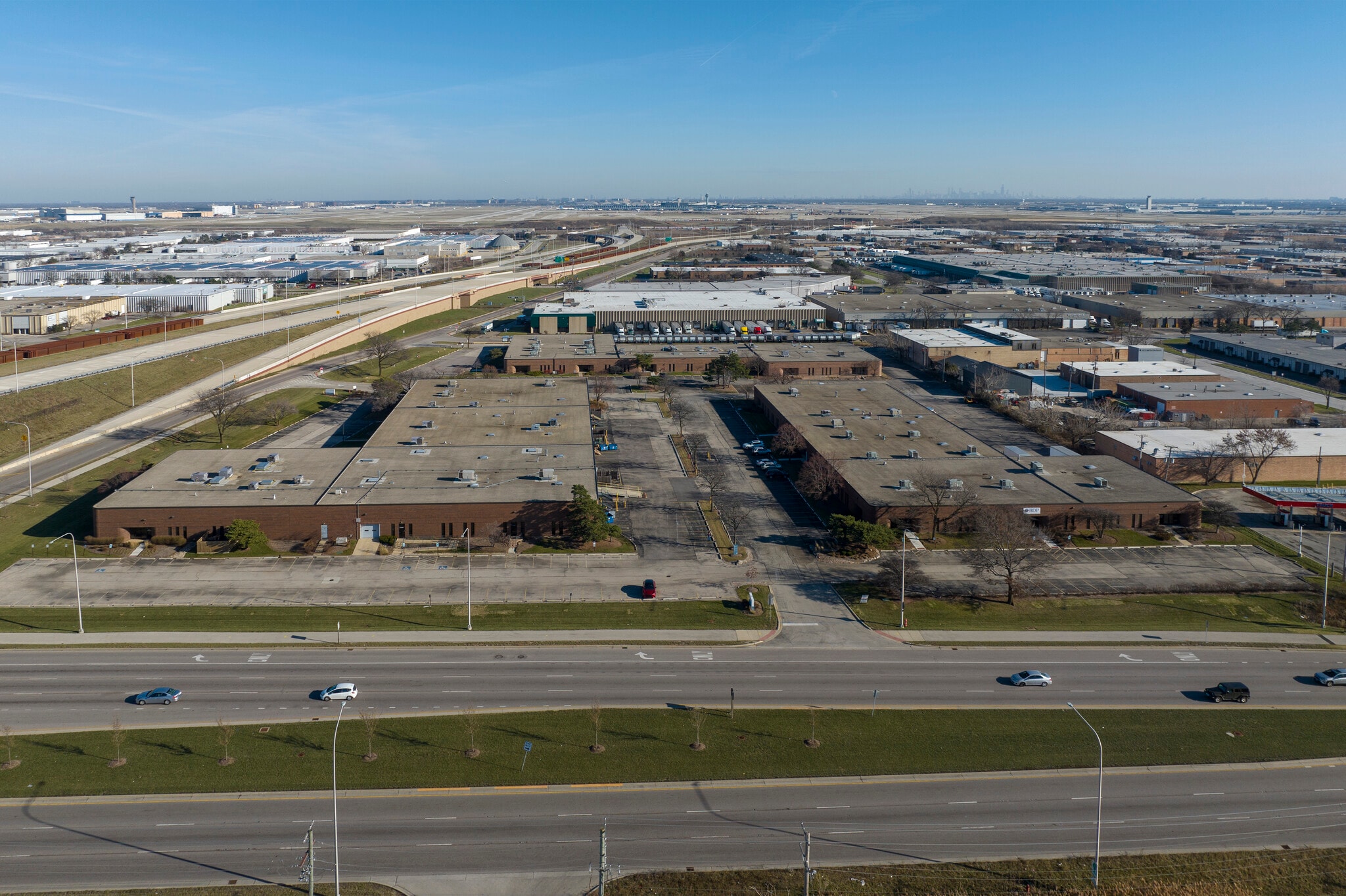 1088-1130 W Thorndale Ave, Bensenville, IL for lease Primary Photo- Image 1 of 6