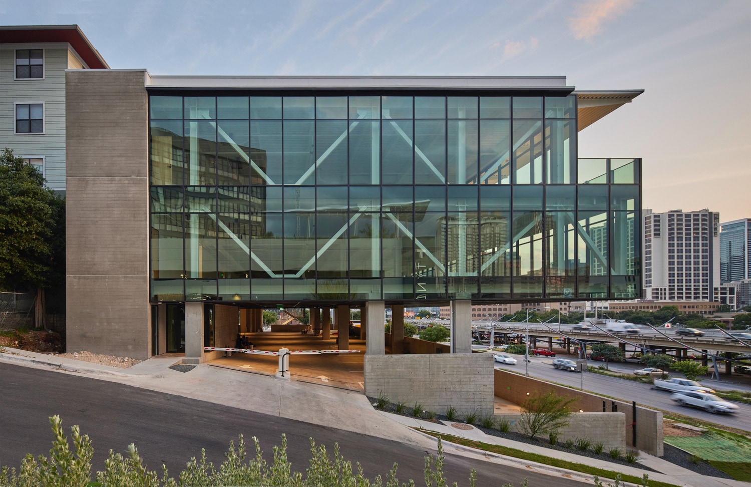 809 E 8th St, Austin, TX for lease Primary Photo- Image 1 of 7