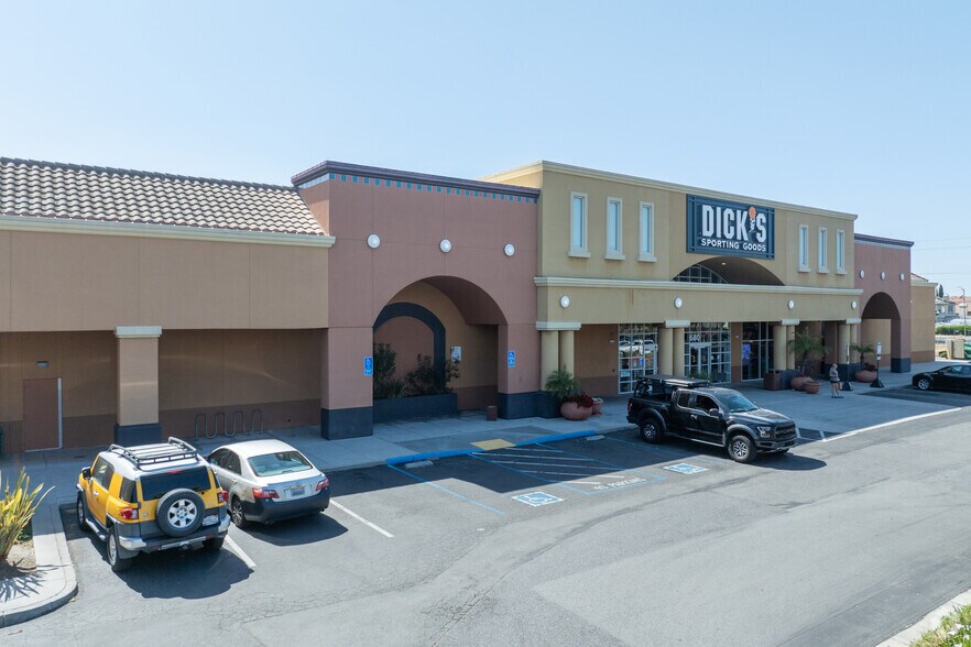 620-696 Blossom Hill Rd, San Jose, CA à louer - Photo principale - Image 3 de 10