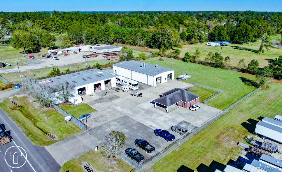 6145 N Highway 105, Vidor, TX à vendre - Photo principale - Image 1 de 7