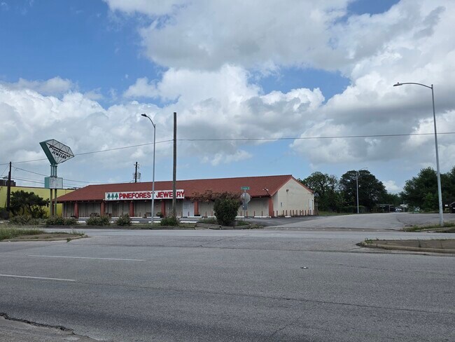 More details for 1141 Uvalde Rd, Houston, TX - Retail for Sale