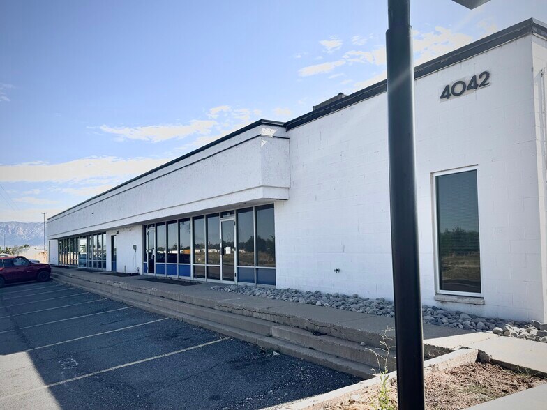 4042 Pacific Ave, Riverdale, UT à louer - Photo du bâtiment - Image 2 de 23