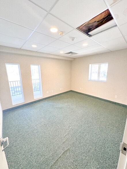 24 Booker St, Westwood, NJ for lease - Interior Photo - Image 3 of 8