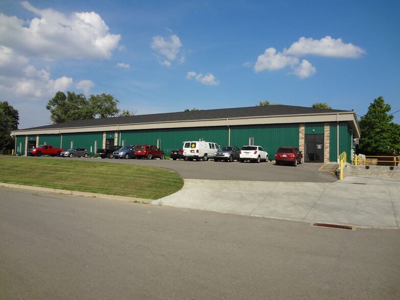 1123 Lee Ave, Farrell, PA à vendre - Photo du bâtiment - Image 1 de 9