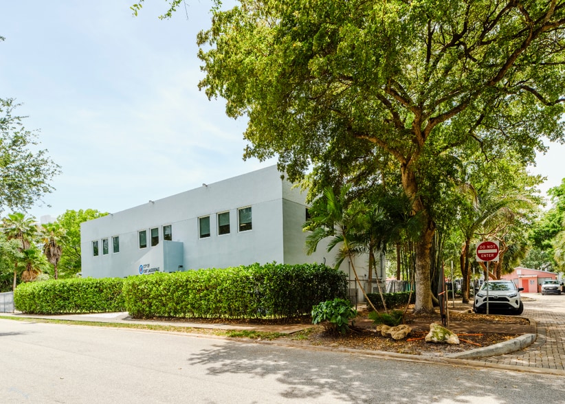 521 NE 4th Ave, Fort Lauderdale, FL for sale - Building Photo - Image 3 of 11