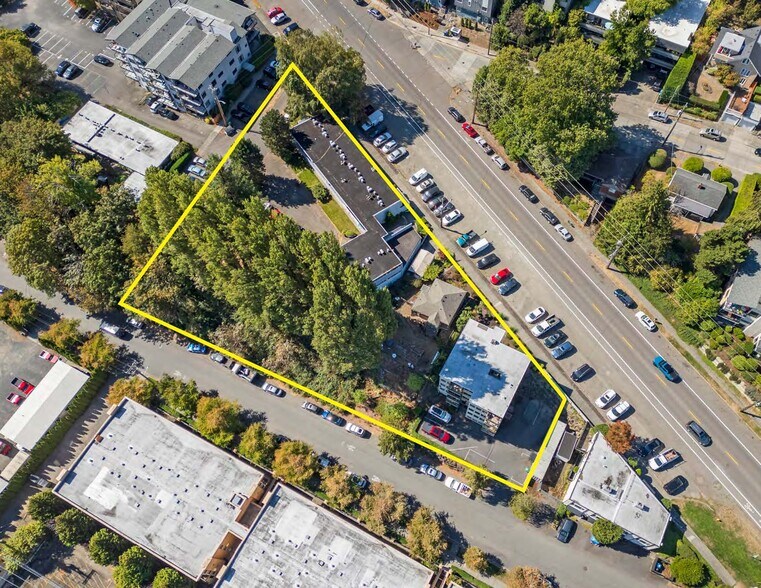 2600 Thorndyke Ave W, Seattle, WA for sale - Primary Photo - Image 1 of 23
