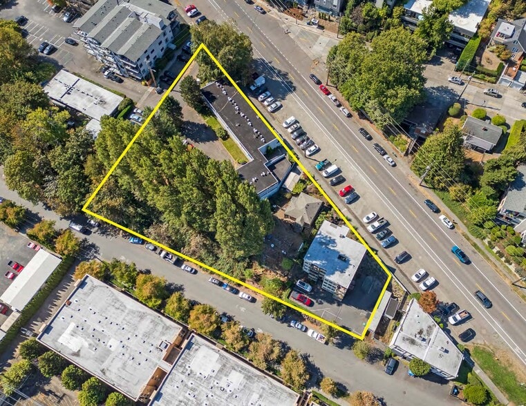 2618 Thorndyke Ave W, Seattle, WA for sale - Primary Photo - Image 1 of 11