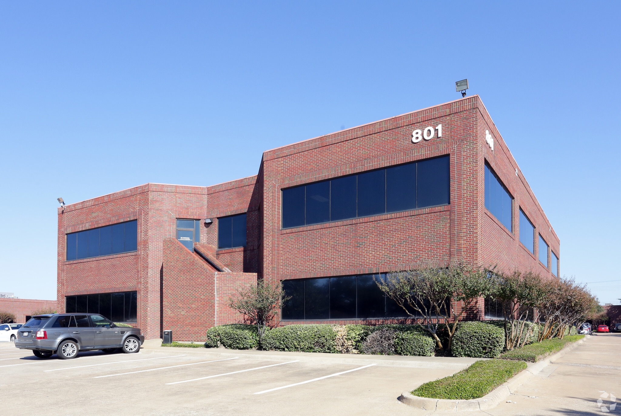801 E Plano Pky, Plano, TX for lease Primary Photo- Image 1 of 11
