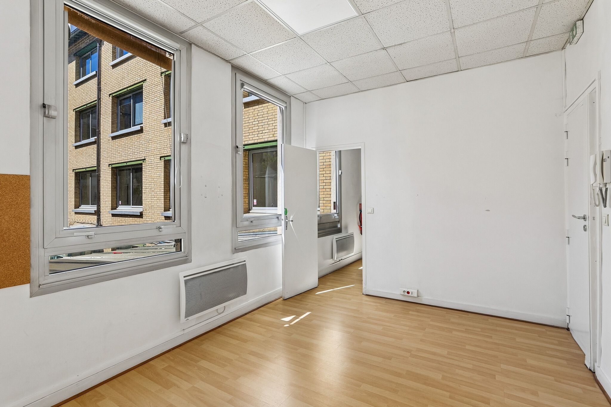 Multifamily in Paris for sale Building Photo- Image 1 of 8