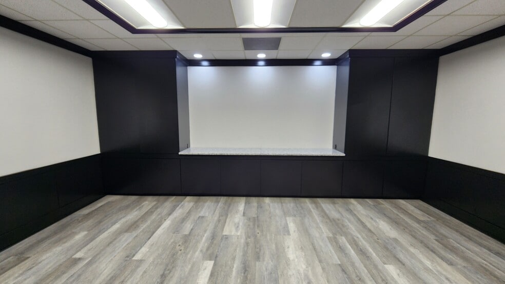 3000 Croasdaile Dr, Durham, NC for lease - Interior Photo - Image 3 of 9