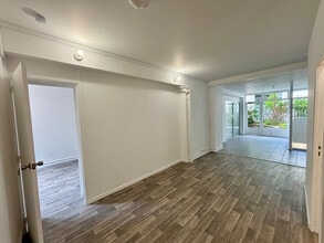 Bureau/Commerce de détail dans Paris à louer Photo intérieure- Image 1 de 8