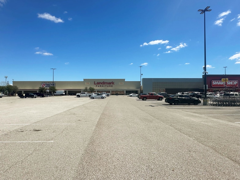 4200 Pasadena Blvd, Pasadena, TX for lease - Building Photo - Image 2 of 6